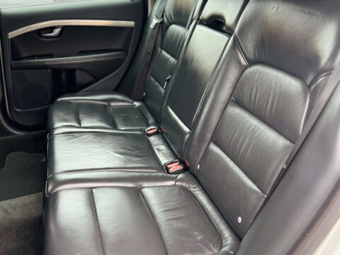 Volvo V70 2.0 V70 SE D3 Auto 5dr 27