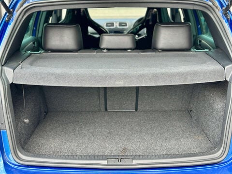 Volkswagen Golf R 2.0 DSG (Wingback) DCC 22