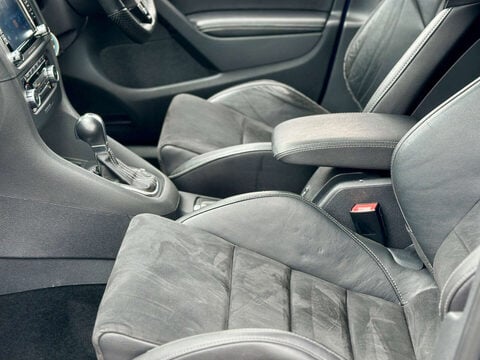 Volkswagen Golf R 2.0 DSG (Wingback) DCC 51