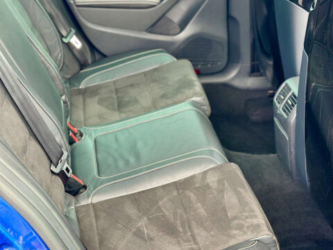 Volkswagen Golf R 2.0 DSG (Wingback) DCC 52