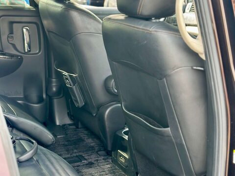 Nissan Elgrand HIGHWAY STAR 2.5 V6 22