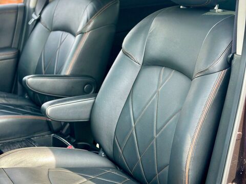 Nissan Elgrand HIGHWAY STAR 2.5 V6 33