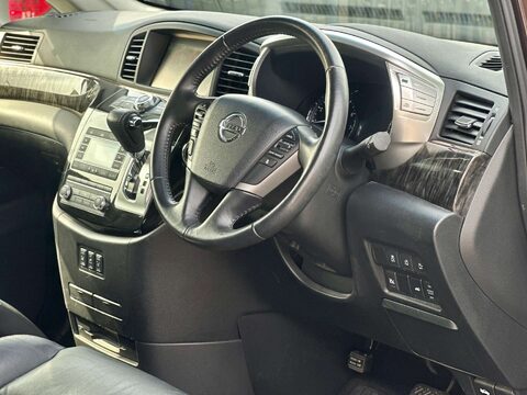 Nissan Elgrand HIGHWAY STAR 2.5 V6 52