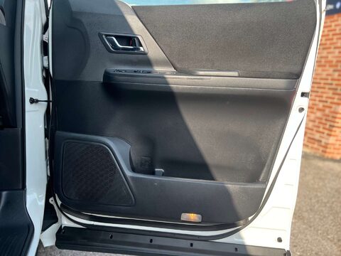 Toyota Vellfire 3.5 V6 4WD ELECTRIC DISABILITY SEAT+4WD+GRADE 4B+RARE 45