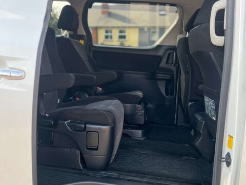Toyota Vellfire 3.5 V6 4WD ELECTRIC DISABILITY SEAT+4WD+GRADE 4B+RARE 17