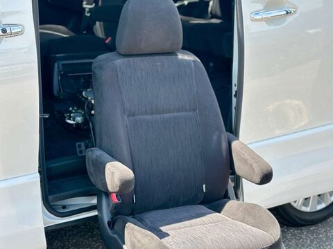 Toyota Vellfire 3.5 V6 4WD ELECTRIC DISABILITY SEAT+4WD+GRADE 4B+RARE 37