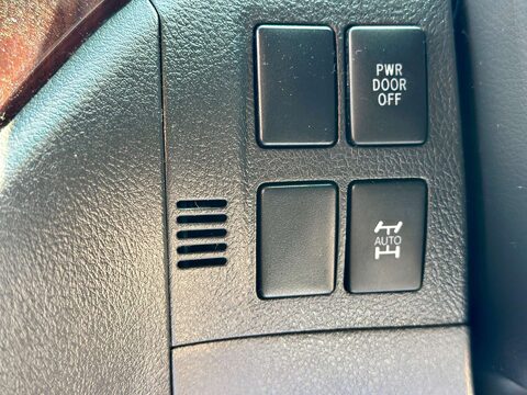 Toyota Vellfire 3.5 V6 4WD ELECTRIC DISABILITY SEAT+4WD+GRADE 4B+RARE 64
