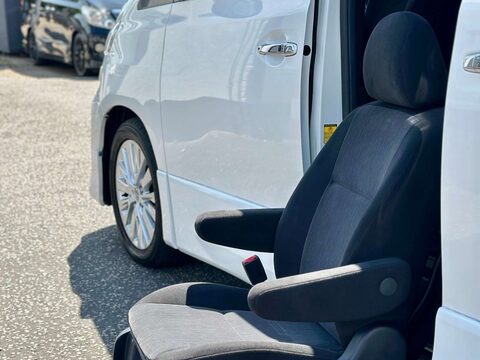 Toyota Vellfire 3.5 V6 4WD ELECTRIC DISABILITY SEAT+4WD+GRADE 4B+RARE 36