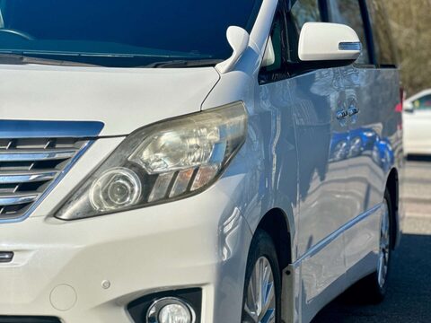 Toyota Alphard 3.5 V6 8 SEATER 8