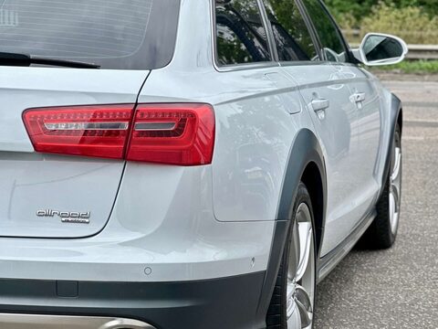 Audi A6 Allroad 3.0 TFSI V6 Estate 5dr Petrol S Tronic quattro Euro 5 (s/s) (310 ps) 37
