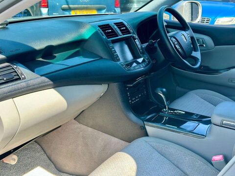Toyota Crown 3.5 Hybrid Special Edition 5dr 14