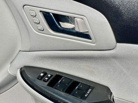 Toyota Crown 3.5 Hybrid Special Edition 5dr 41