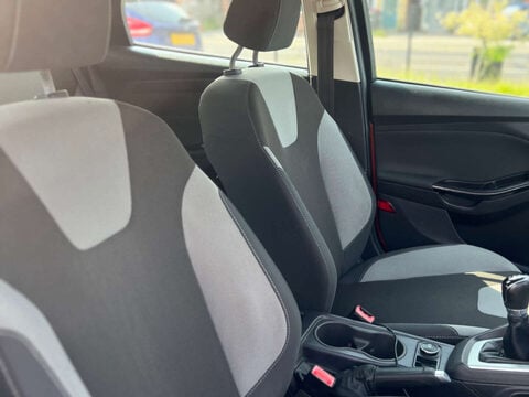 Ford Focus 1.6 Focus Zetec 105 5dr 13