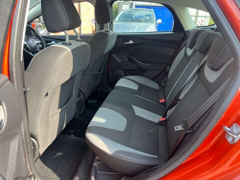 Ford Focus 1.6 Focus Zetec 105 5dr 20