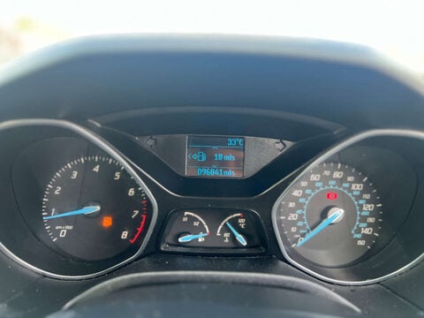 Ford Focus 1.6 Focus Zetec 105 5dr 33
