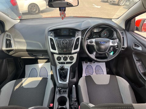 Ford Focus 1.6 Focus Zetec 105 5dr 4