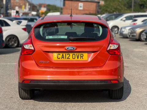 Ford Focus 1.6 Focus Zetec 105 5dr 8