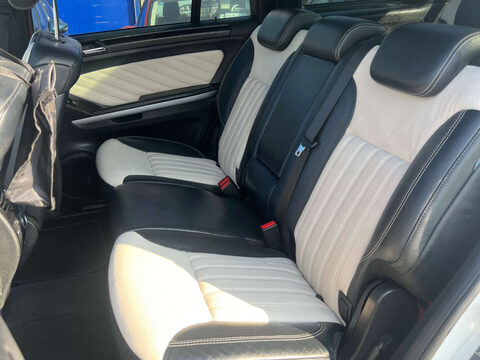 Mercedes-Benz GL Class 5.5 GL500 V8 SUV 5dr Petrol G-Tronic 4WD Euro 5 (387 ps) 33
