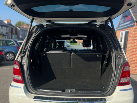 Mercedes-Benz GL Class 5.5 GL500 V8 SUV 5dr Petrol G-Tronic 4WD Euro 5 (387 ps) 38