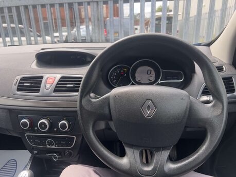 Renault Megane 1.6 Megane Expression VVT 100 5dr 1