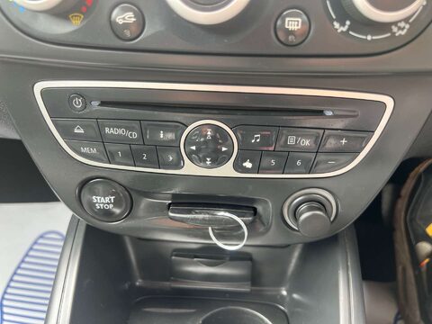 Renault Megane 1.6 Megane Expression VVT 100 5dr 23