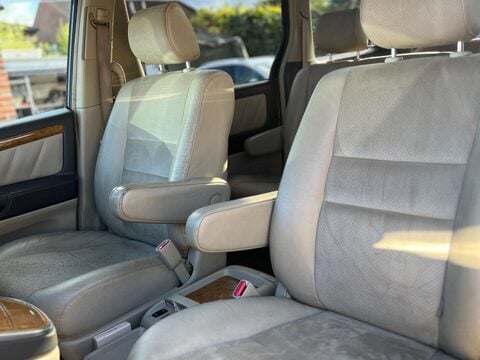 Toyota Alphard 3.0 V6 8 TWIN SUNROOFS 8 SEATER ULEZ AUTOMATIC 13