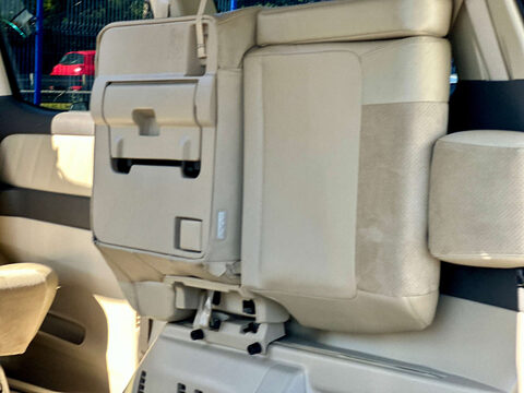Toyota Alphard 3.0 V6 8 TWIN SUNROOFS 8 SEATER ULEZ AUTOMATIC 52