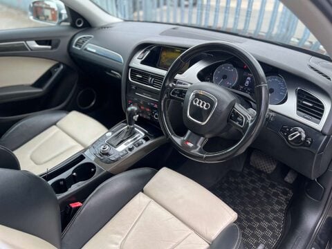 Audi S4 3.0 TFSI V6 Saloon 4dr Petrol S Tronic quattro Euro 5 (333 ps) 4