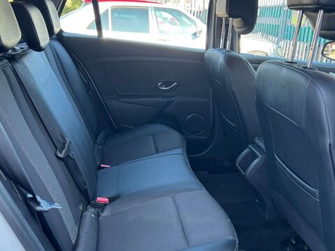 Renault Megane 1.5 Megane Dynamique Nav dCi 5dr 19