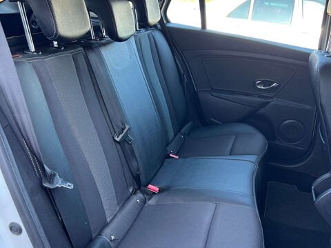 Renault Megane 1.5 Megane Dynamique Nav dCi 5dr 21