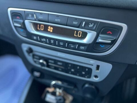 Renault Megane 1.5 Megane Dynamique Nav dCi 5dr 27