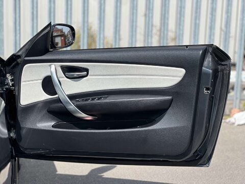 BMW 1 Series 2.0 118d Exclusive Edition 2dr 27