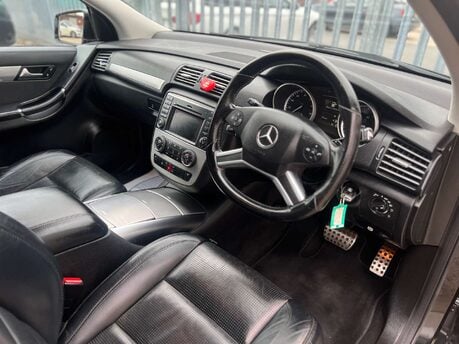 Mercedes-Benz R Class 3.0 R350 CDi 4Matic Auto 4WD 5dr 3