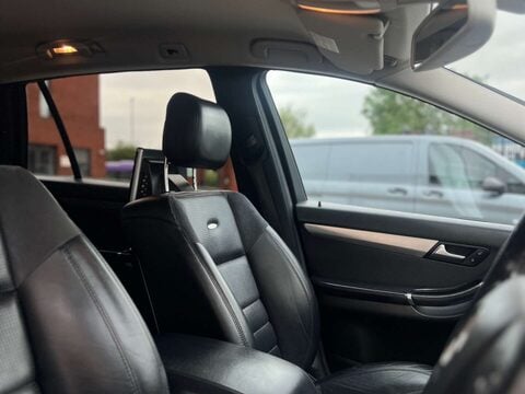 Mercedes-Benz R Class 3.0 R350 CDi 4Matic Auto 4WD 5dr 11