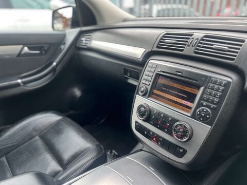 Mercedes-Benz R Class 3.0 R350 CDi 4Matic Auto 4WD 5dr 14