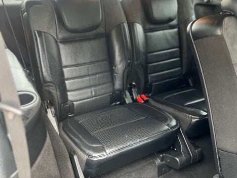 Mercedes-Benz R Class 3.0 R350 CDi 4Matic Auto 4WD 5dr 28