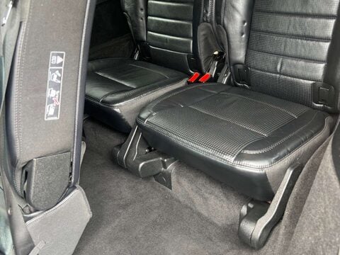 Mercedes-Benz R Class 3.0 R350 CDi 4Matic Auto 4WD 5dr 46