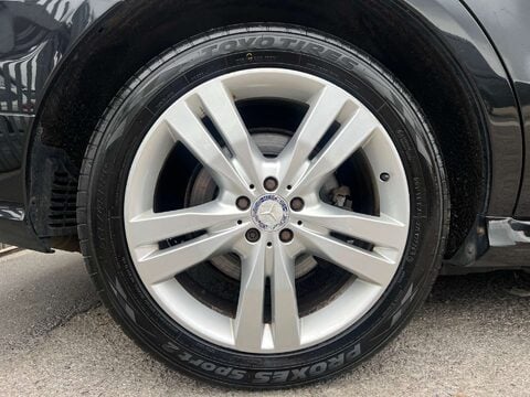 Mercedes-Benz R Class 3.0 R350 CDi 4Matic Auto 4WD 5dr 60