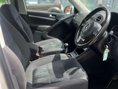 Volkswagen Tiguan 2.0 Tiguan Sport TDI BlueMotion Technology 5dr 12