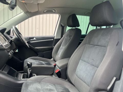Volkswagen Tiguan 2.0 Tiguan Sport TDI BlueMotion Technology 5dr 16