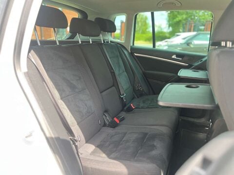 Volkswagen Tiguan 2.0 Tiguan Sport TDI BlueMotion Technology 5dr 18