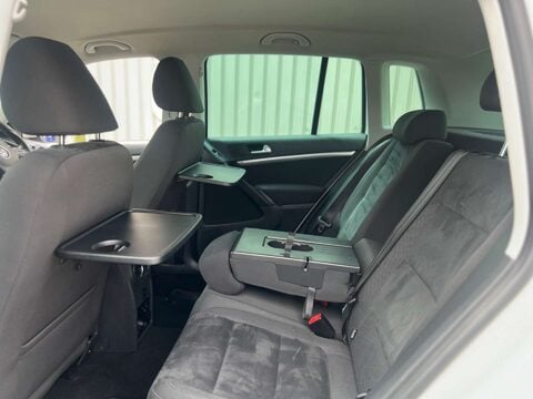 Volkswagen Tiguan 2.0 Tiguan Sport TDI BlueMotion Technology 5dr 23