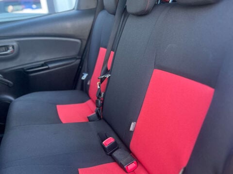 Toyota Yaris 1.3 Yaris Sport VVT-i 5dr 21