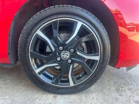 Toyota Yaris 1.3 Yaris Sport VVT-i 5dr 37