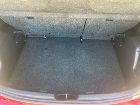 Toyota Yaris 1.3 Yaris Sport VVT-i 5dr 38