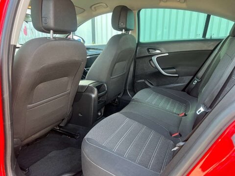 Vauxhall Insignia 2.0 Insignia SRI Nav CDTI Auto 5dr 18