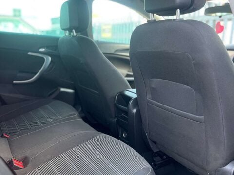 Vauxhall Insignia 2.0 Insignia SRI Nav CDTI Auto 5dr 17