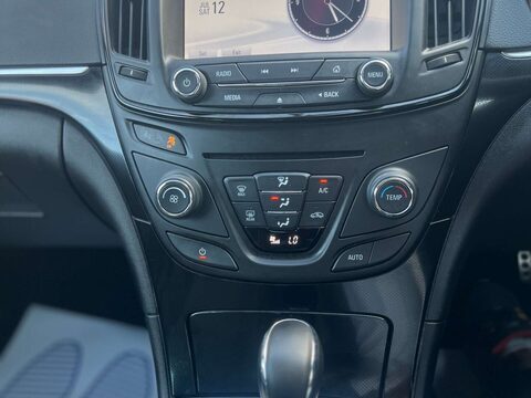 Vauxhall Insignia 2.0 Insignia SRI Nav CDTI Auto 5dr 26
