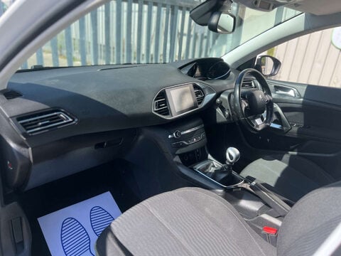 Peugeot 308 1.6 308 Active HDi Blue S/S 5dr 27