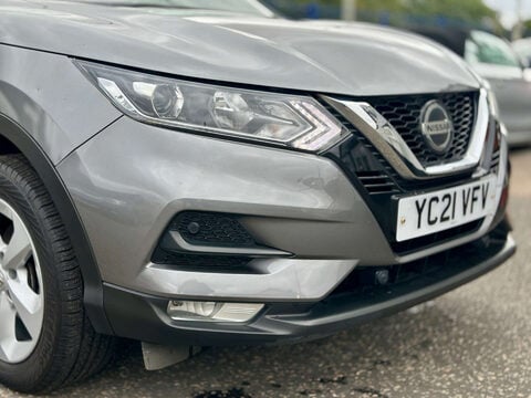 Nissan Qashqai 1.3 Qashqai Acenta Premium DiG-T 5dr 7